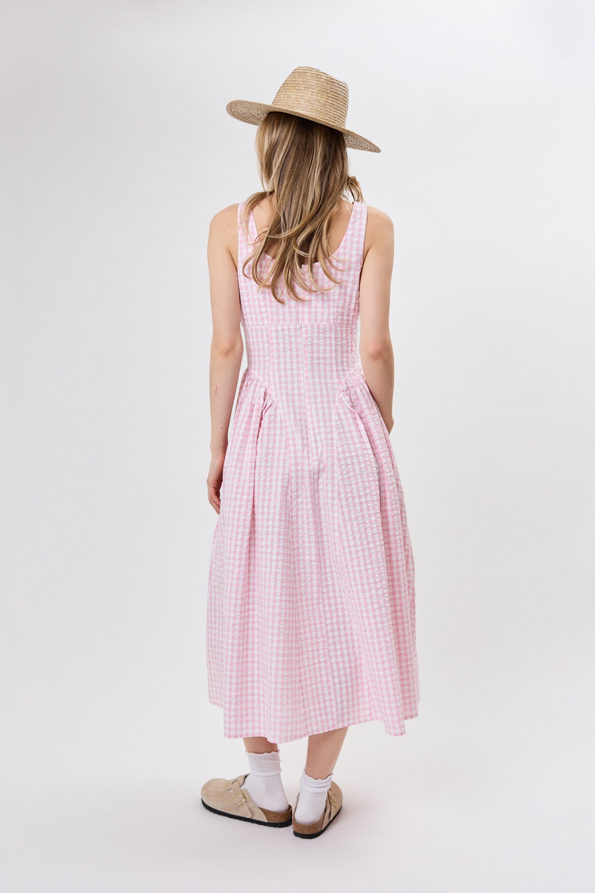 Abril | Vestido de corte A en rosa bebé